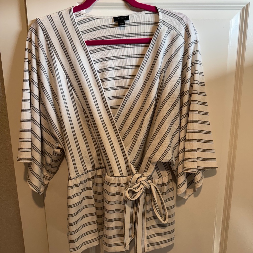 Ann Taylor Factory Top, Size Medium, White & Navy